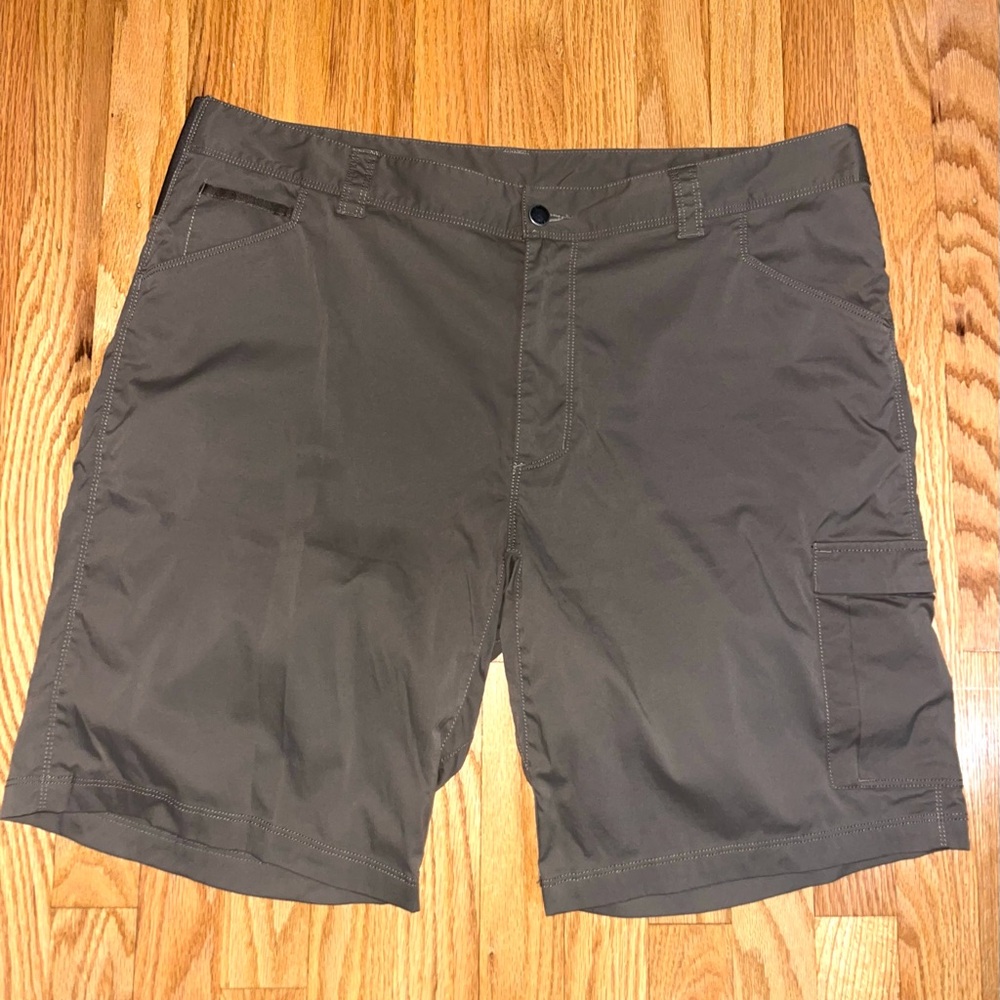 Columbia Shorts 42
